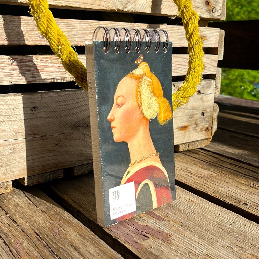 The Met Sketchbook featuring “Portrait of a Woman” Cover, NIP - Picture 2 of 7